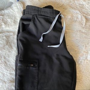 FIGS yola skinny scrub pants